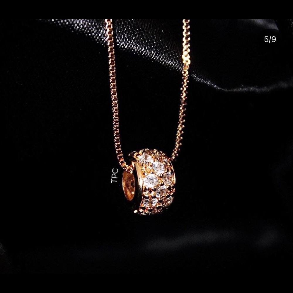 Necklaces - Picture 6 of 8